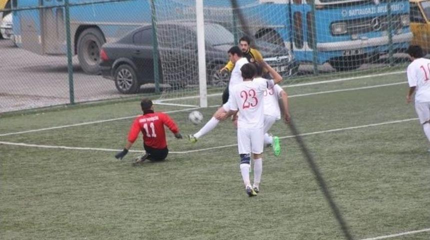 1.amat&ouml;r K&uuml;me B&uuml;y&uuml;kler Liginde 2.hafta Ma&ccedil;ları Oynandı