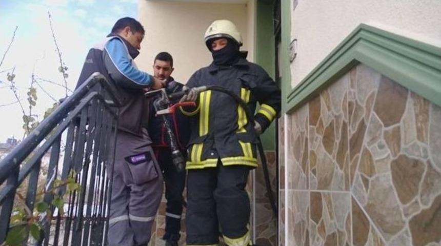 Mutfaktaki Aspirat&ouml;r Patlayınca Yangın &Ccedil;ıktı