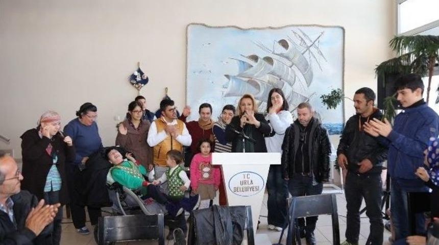 Urla Kaymakamı Engellilerle Kahvaltıda Buluştu