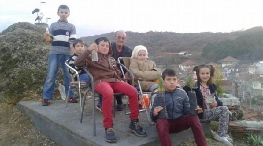 &Ccedil;arkaca&rsquo;da &Ouml;ğrenciler Fıstık&ccedil;amı Dikti