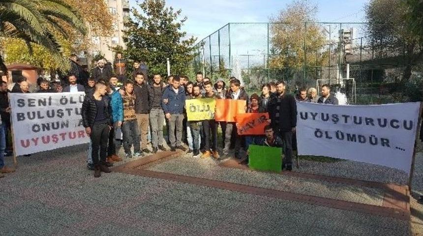 Mahalleli Gen&ccedil;lerden Uyuşturucuya Tepki Eylemi