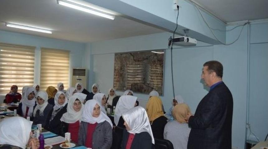 Öğrenciler Adıyaman İçin Proje Ve Önerilerde Bulundu