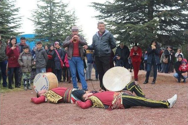 Niğde’de Karadenizlilerden Hamsi Şenliği