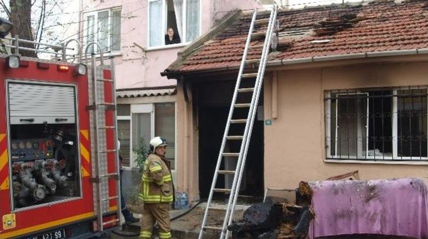 Bandırma&rsquo;da Ev Yangını