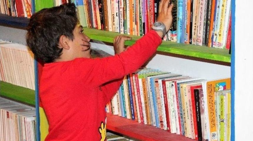 Bodrum&rsquo;da Festival Gibi K&uuml;t&uuml;phane A&ccedil;ılışı