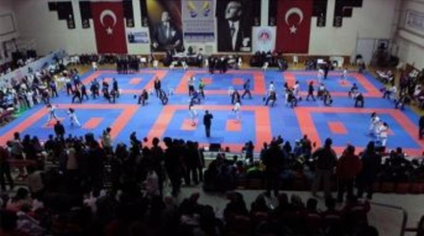 T&uuml;rkiye Karate Şampiyonası Sona Erdi