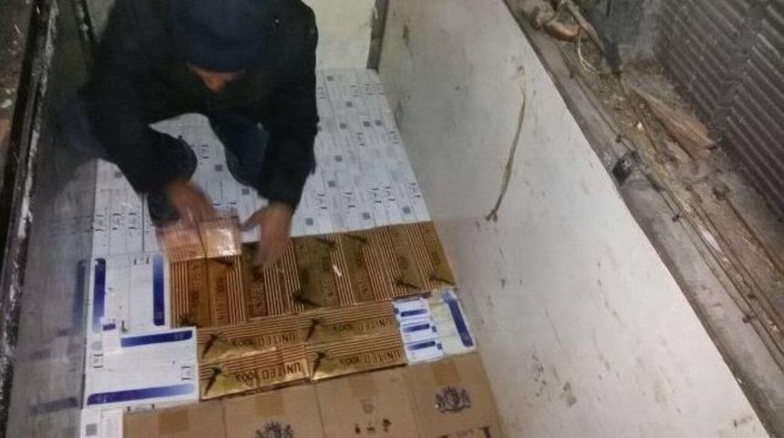 Tır Dorsesine Zulalanmış 53 Bin Paket Kaçak Sigara Yakalandı