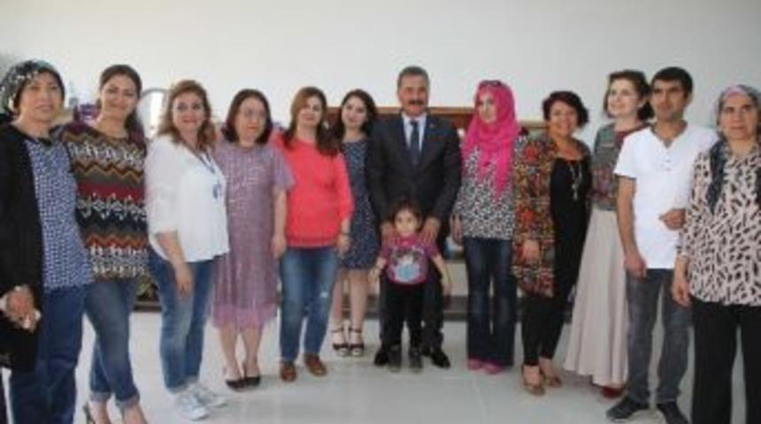 Başkan Tuna&rsquo;dan Kadınlara Siyaset Desteği