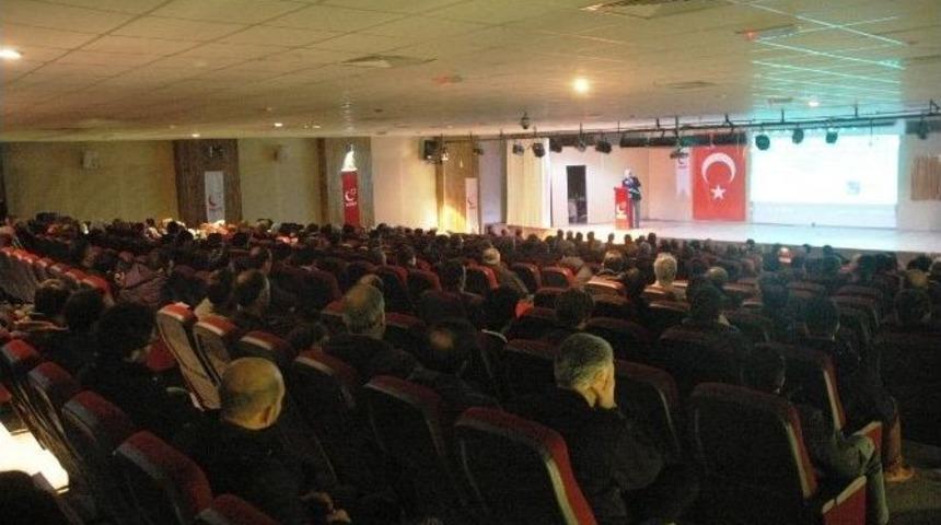 Van&rsquo;da &ldquo;merhum Erbakan Hocamızın Bug&uuml;ne Bakışı&rdquo; Konulu Konferans