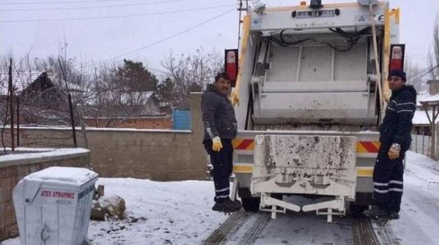 Sungurlu&rsquo;da K&ouml;ylerde &Ccedil;&ouml;pler Toplanıyor