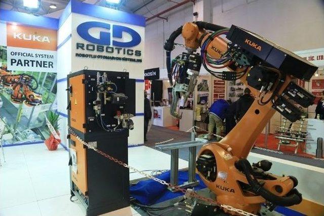 Robotlar Endüstriyel Yatırımlara Yön Veriyor