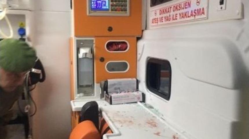 Alkoll&uuml; Yaralı S&uuml;r&uuml;c&uuml; 112 Ambulansından Kurşun Yağdırdı