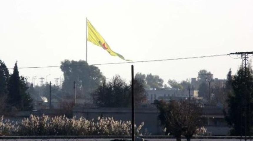 Pyd, Ak&ccedil;akale Sınırına Yeni Bayrak Astı