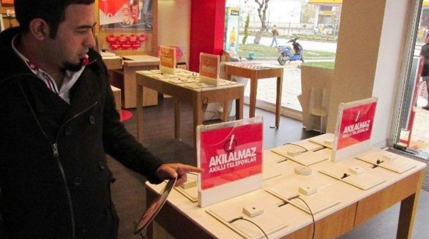 Gaziantep&rsquo;te Telefoncudan 35 Bin Liralık Soygun