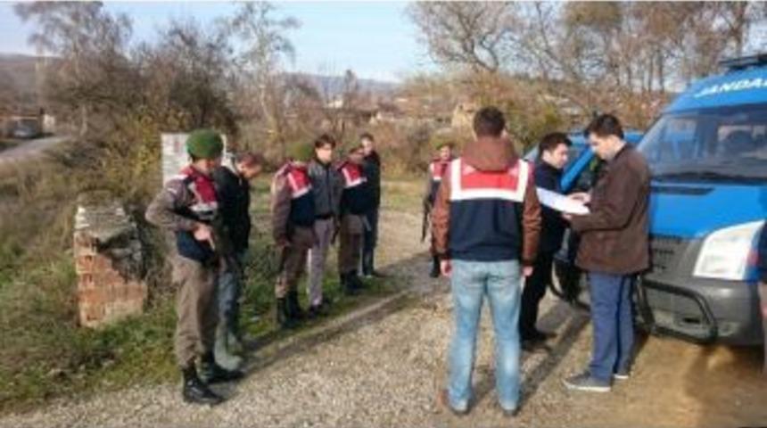 İş Makinelerine Dadanan Akaryakıt Hırsızlarına Jandarmadan Darbe