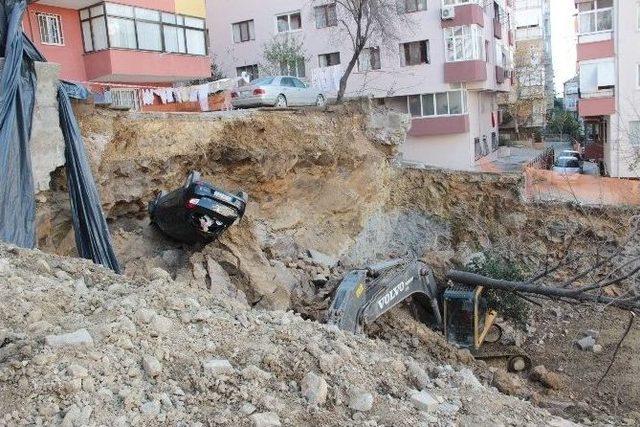 Maltepe’de Göçük, 7 Katlı Bina Boşaltıldı