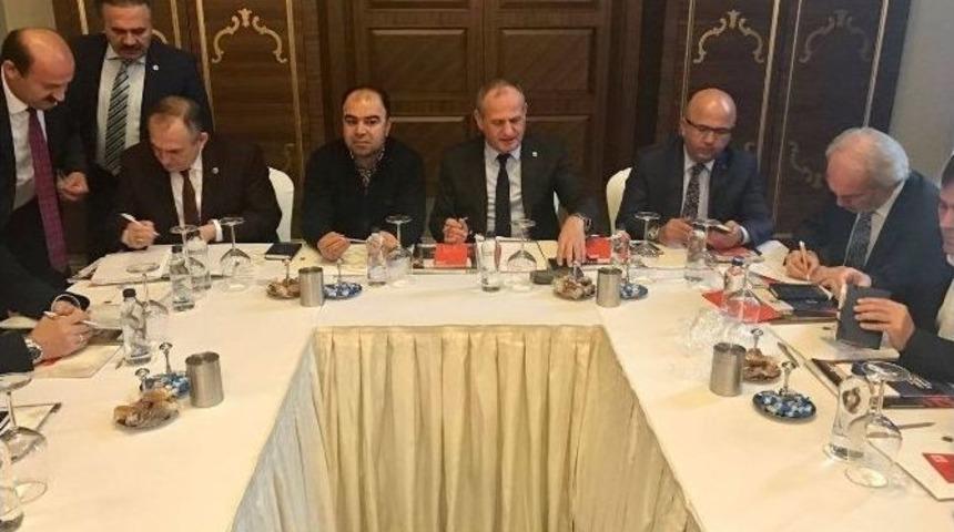 Belediye Başkanları Afyon&rsquo;da Toplandı