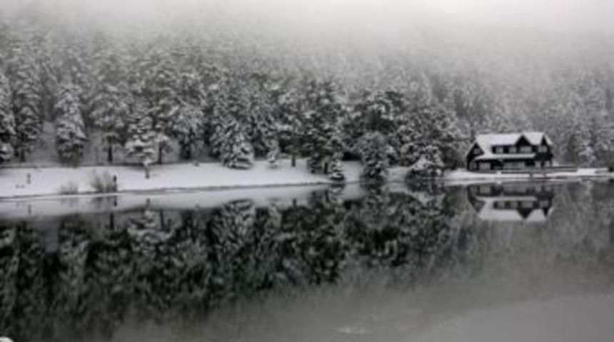 G&ouml;lc&uuml;k G&ouml;l&uuml; Buz Tuttu