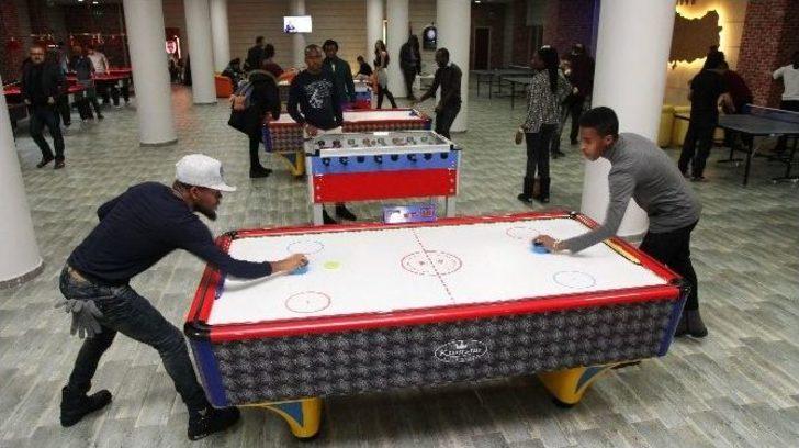 Rektör Prof. Dr. Gür: G4