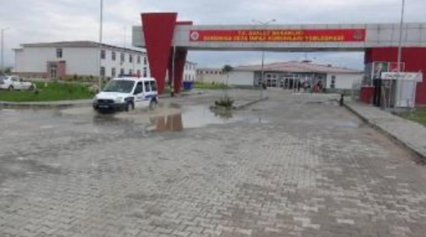 Fet&ouml; Tutuklularına Mesaj Iletmek Istediler