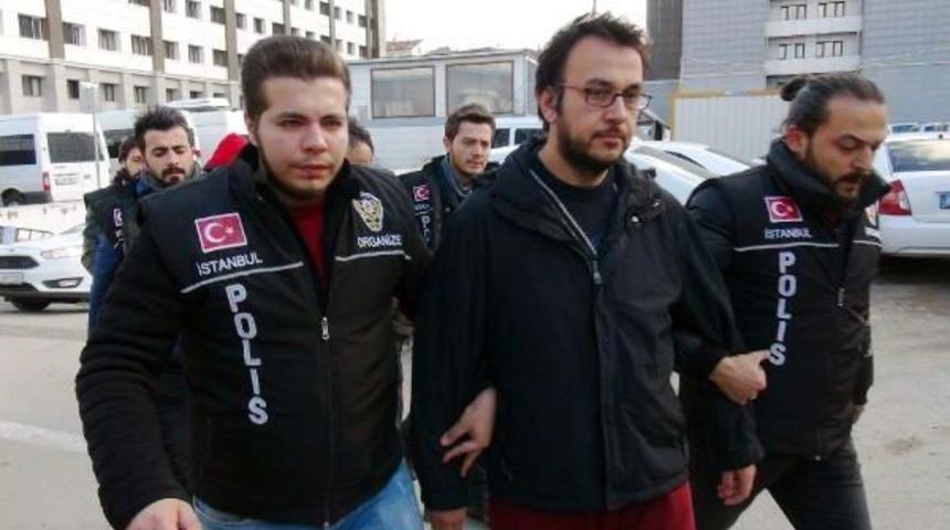 Yıldız Teknik &Uuml;niversitesi'nde G&ouml;zaltına Alınan Akademisyenlerden 30'u Adliyeye Sevk Edildi