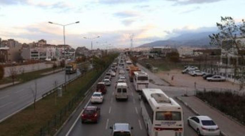 Bursa Trafiğine "vardiya" Neşteri