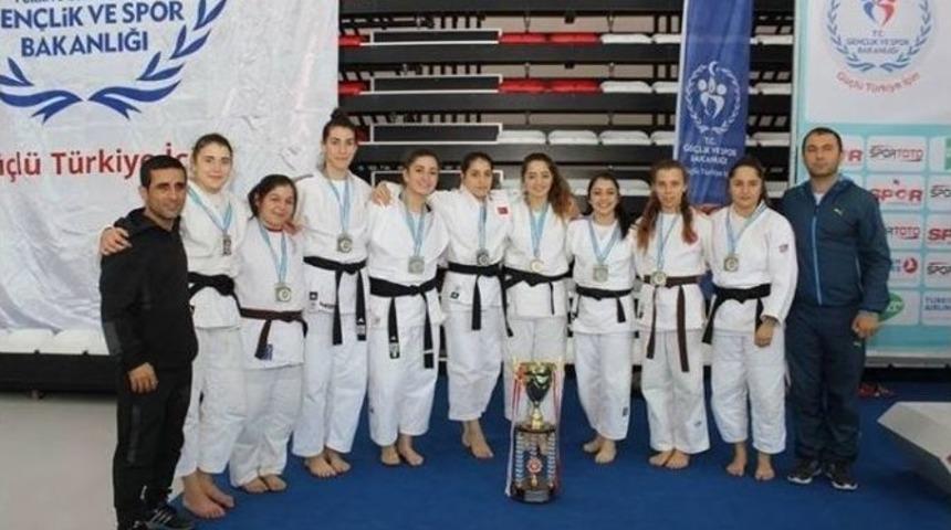 Salihli Belediyespor S&uuml;per Lig&rsquo;de