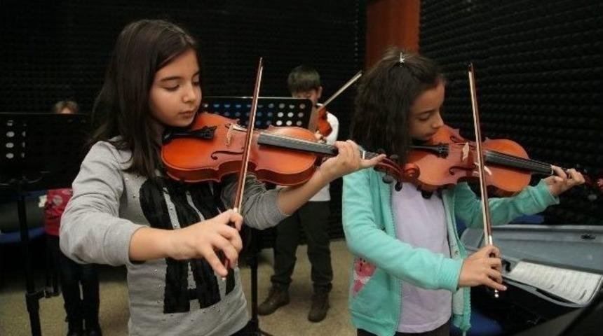 Omek&rsquo;te Keman Eğitimi