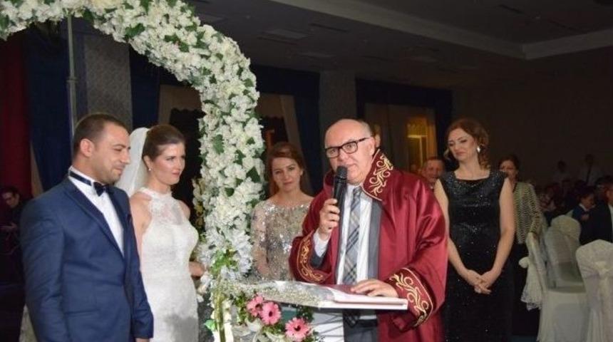 Başkan Eşkinat Kabaş Ve Aktuna Ailelerinin Mutluluğuna Ortak Oldu