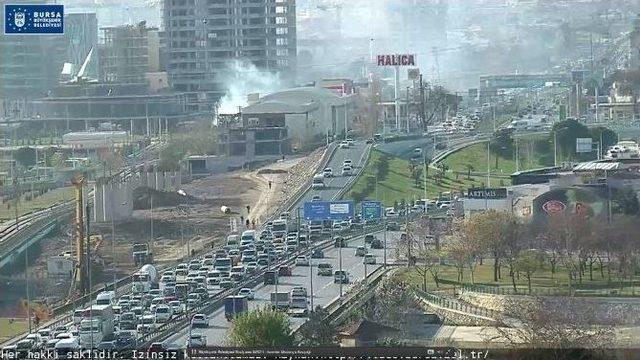 Bursa&rsquo;daki Yangında 1 Kişi &Ouml;ld&uuml; 3