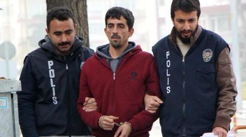 &Ccedil;aldığı Otomobili Satmak Isterken Yakalandı