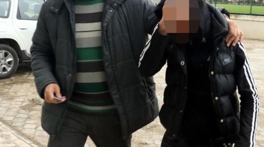 Düğünde Iki Kişiyi Bıçaklayan Genç Tutuklandı