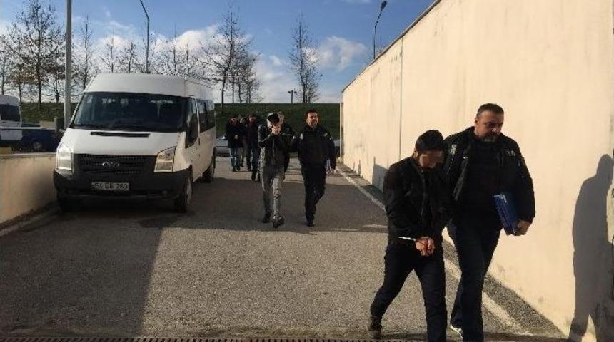 Sakarya&rsquo;da Pkk/kck &Uuml;yesi 5 &Ouml;ğrenci Adliyeye Sevk Edildi