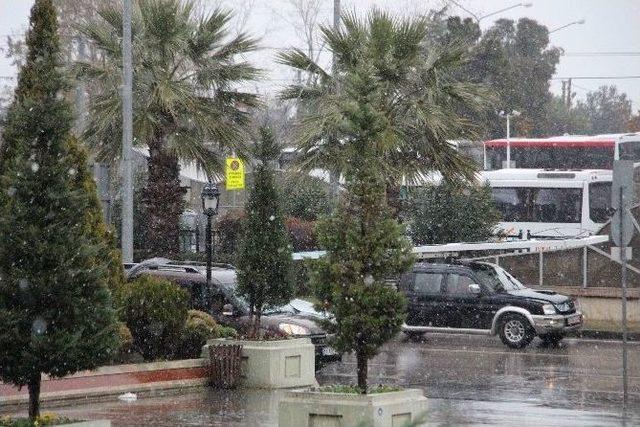 Samsun’a Yılın İlk Karı Düştü