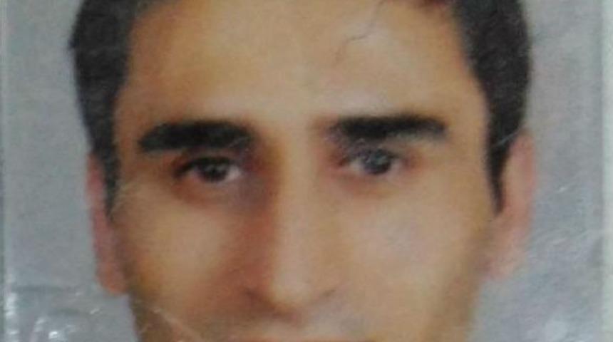 Kız Arkadaşı Ile Evlenemeyince Intihar Etti: Sarı Kırmızı Şarkılar S&ouml;yleyin Tabutumun Başında