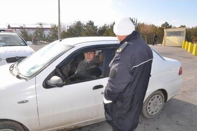 Sivas’ta Sürücülere Kış Lastiği Uyarısı