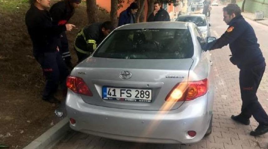 Otomobilde Kilitli Kalan Otistik &Ccedil;ocuğu Itfaiye Kurtardı