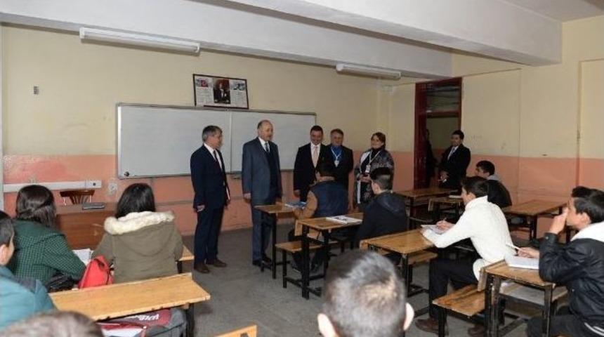 Vali Azizoğlu: &ldquo;muhta&ccedil; &Ouml;ğrencinin Vebali Benden Sorulur&rdquo;