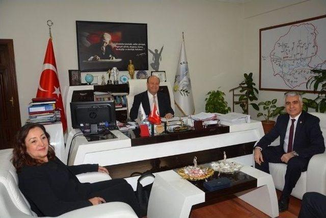 Yaşar Seyman’dan Başkan Özakcan’a Ziyaret