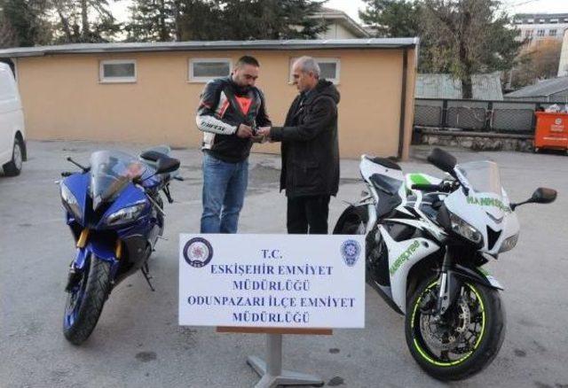 Kameradaki Motosiklet Hırsızları Yakalandı