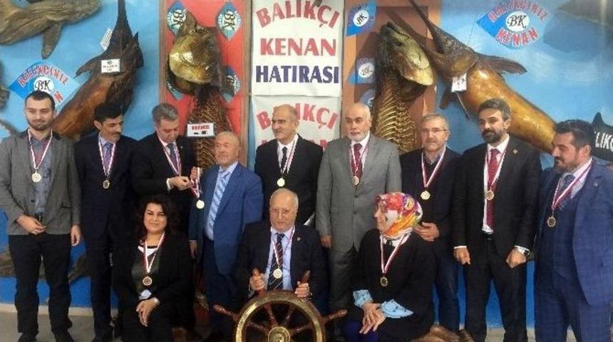 Ak Partili Meclis &Uuml;yeleri Balık&ccedil;ı Kenan Deniz Canlıları M&uuml;zesi&rsquo;ni Gezdi