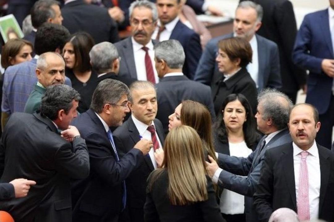 Tbmm Başkanı Kahraman İle Hdp&rsquo;li Vekiller Arasında Tartışma