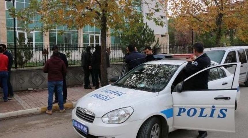 Adıyaman'da Kavga: 2 Yaralı, 6 G&ouml;zaltı