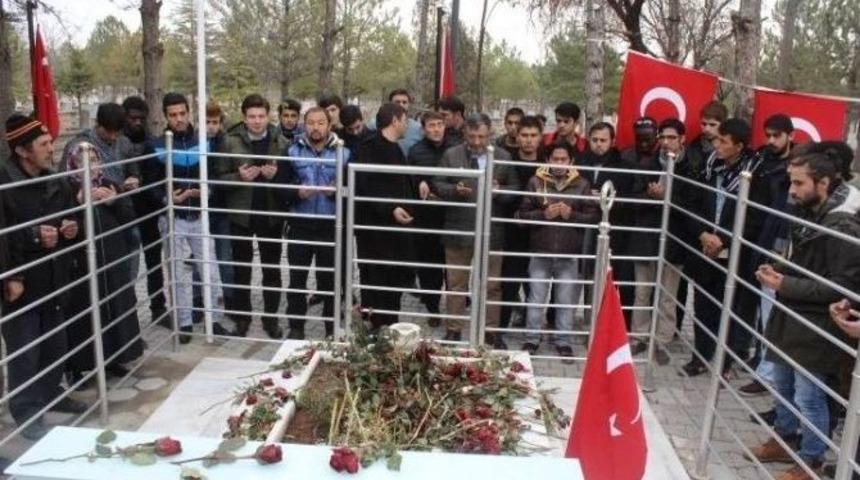 Uluslararası &Ouml;ğrencilerden &Ouml;mer Halis Demir İ&ccedil;in Hatim