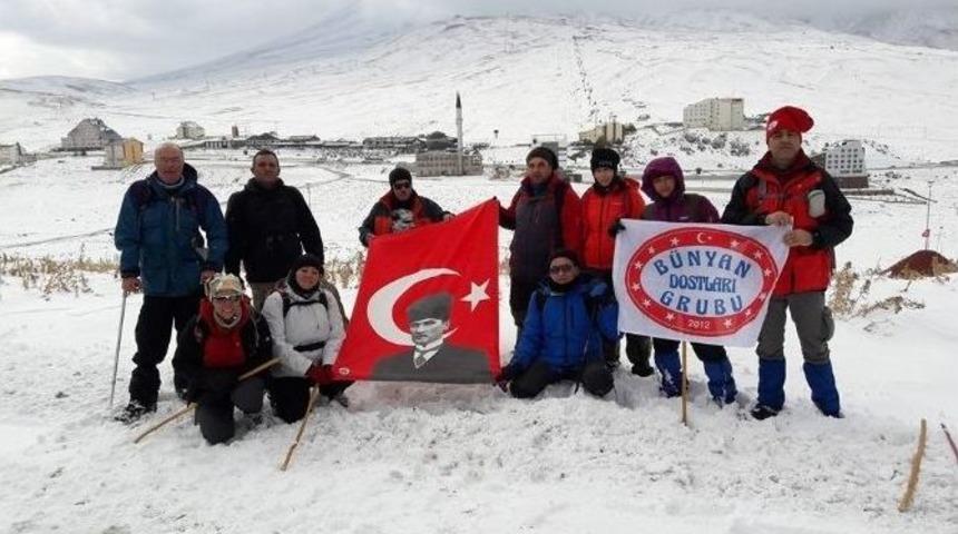 B&uuml;nyan Dostları Derneği Engelliler İ&ccedil;in Tırmanış D&uuml;zenledi