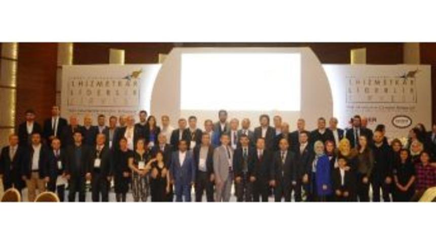 Erdoğan&rsquo;a Yılın Hizmetk&acirc;r Lideri &Ouml;d&uuml;l&uuml;