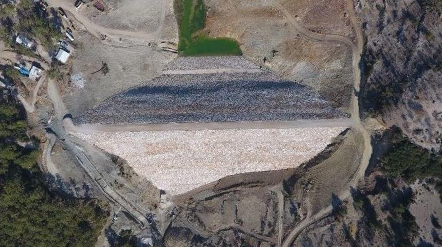 Kaş İkizce Barajı’nın Gövde Dolgusu Tamamlandı