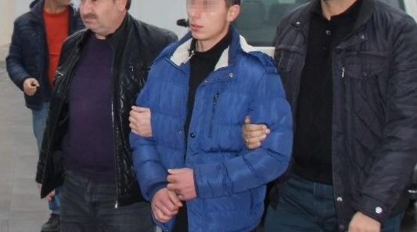 17 Yaşındaki Genci &Ouml;ld&uuml;ren Tekme