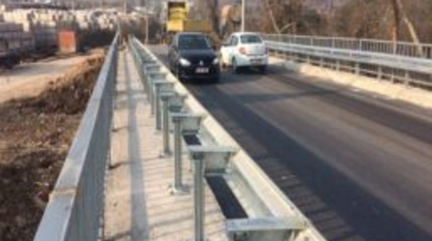 B&uuml;y&uuml;kşehir Tarafından Yenilenen Gebze Tavşanlı&rsquo;daki K&ouml;pr&uuml; Tamamlandı