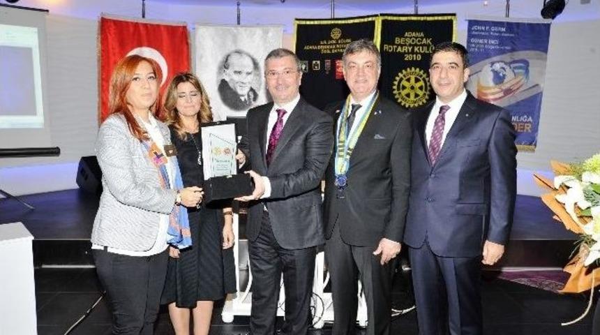 Bayram Akg&uuml;l&rsquo;e Hizmet &Ouml;d&uuml;l&uuml;